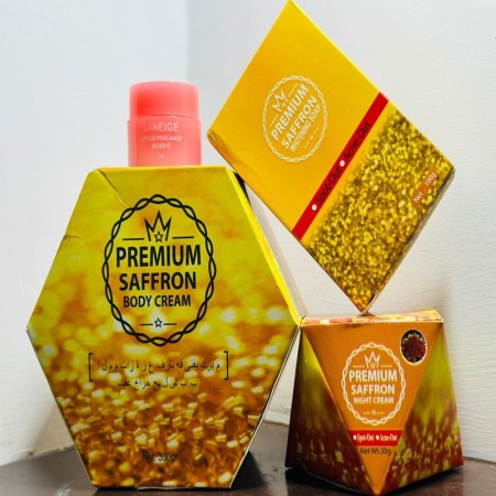 Premium Saffron Whitening combo pack ব্যাবহারে ত্বকের উজ্জ্বলতা বৃদ্ধি করে। ত্বকে ন্যাচারেল ভাবে ফর্সা করে।